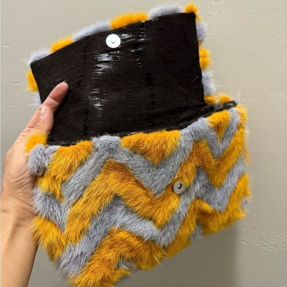 Real Mink Fur Colorblock Herringbone Pattern Handmade Slouchy Bag/Crossbody - Picture 15 of 16
